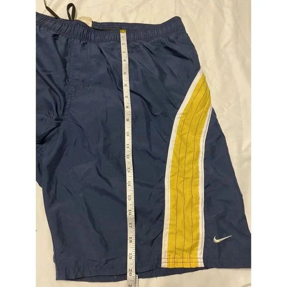 NIKE VINTAGE SWIM TRUNKS MENS XL - INSIDE LINING-  BACK POCKET - GOOD CONDITION - Picture 8 of 12